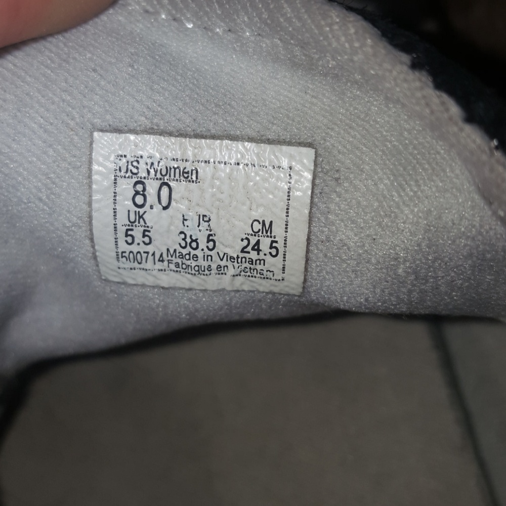 Vans - Picture 3 of 3